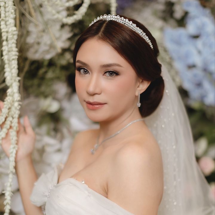 Nia Wedding