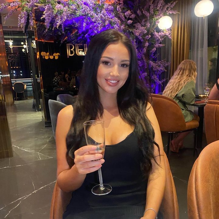 Chloe Barbara225