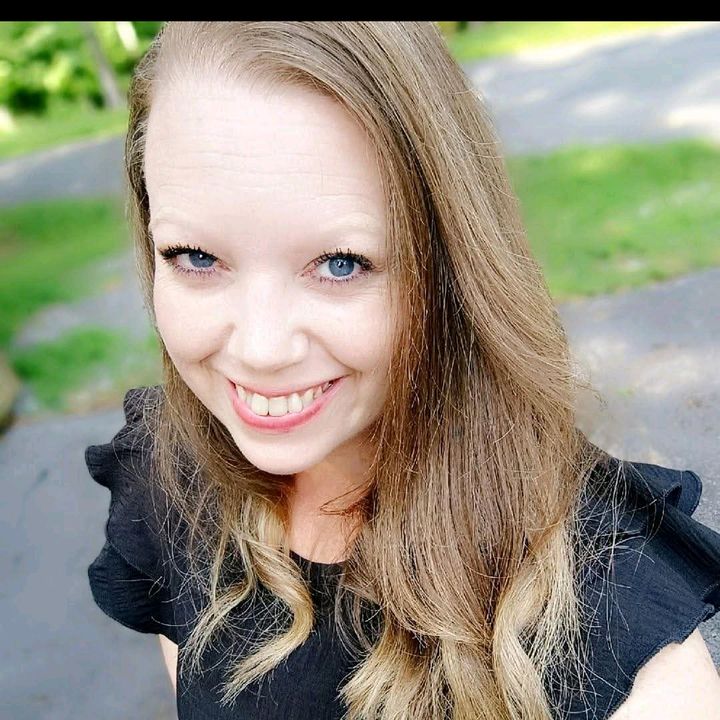 Christy_EastTn_Mama 🌽 🍞 ✝️