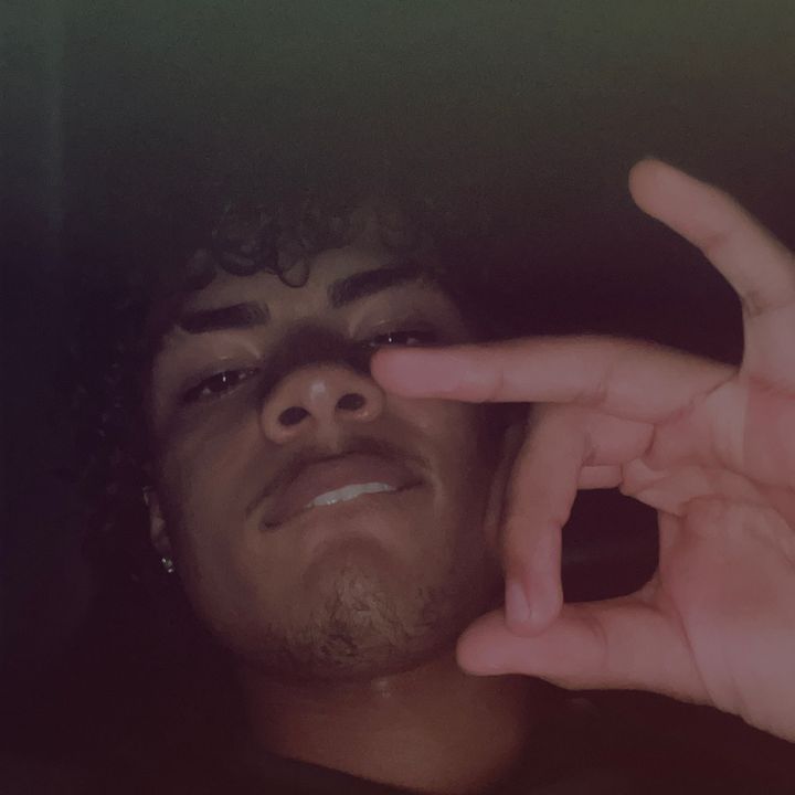 Famoso_findz