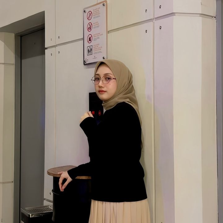 Euis | nyicil rumah rapi