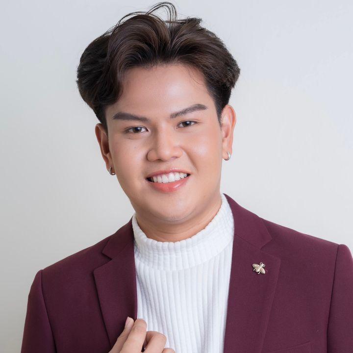 Khemkolmakeup (เข้มโข้นเมคอัพ)
