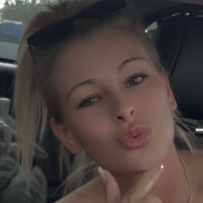🪽littleMissBlondie🪽