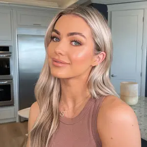Lindsay Arnold Cusick