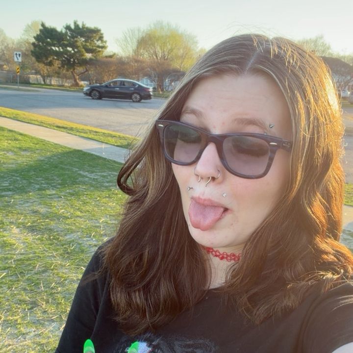 Hayley🤼♀️🐍🍃👩❤️💋👩