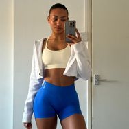 Nia