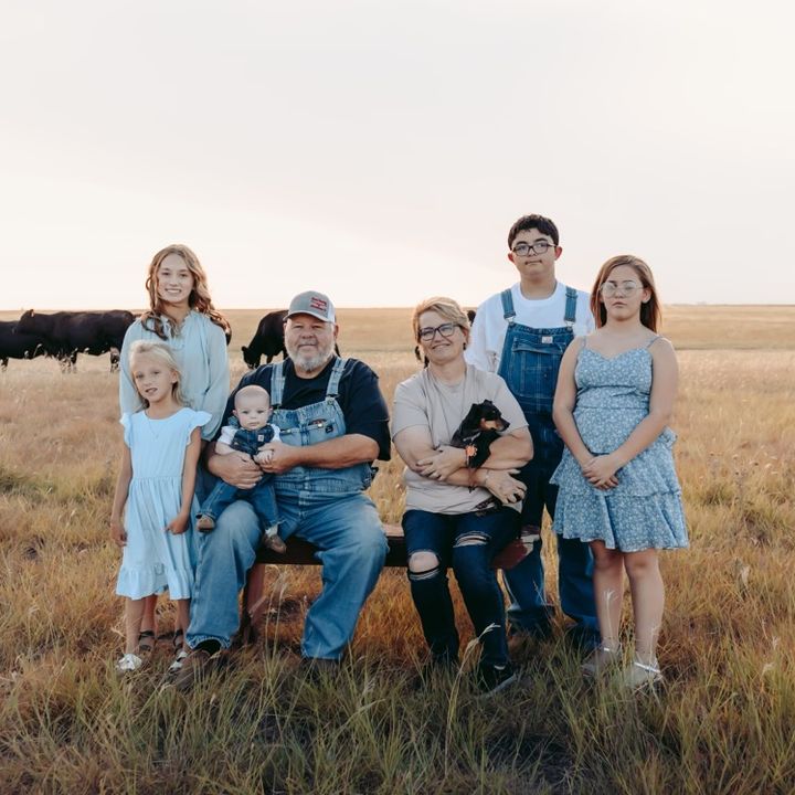 Amber|Feather & Farm Life 🐔🐄