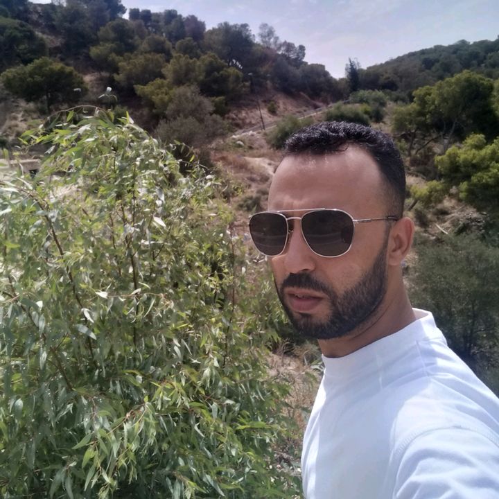 SALAH MÁLAGA ## صلاح مالقا