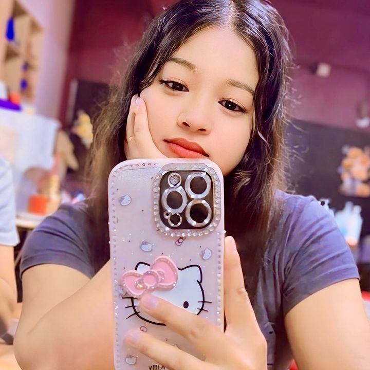𝘿𝙤𝙡𝙡𝙮🌹𝓡𝓸𝓼𝓱. 