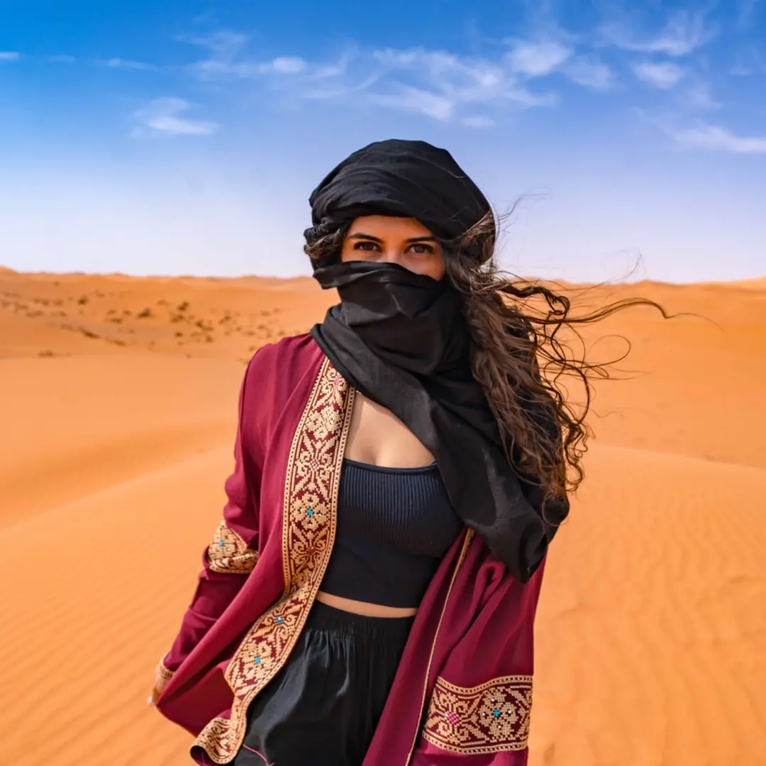chloe jade travels