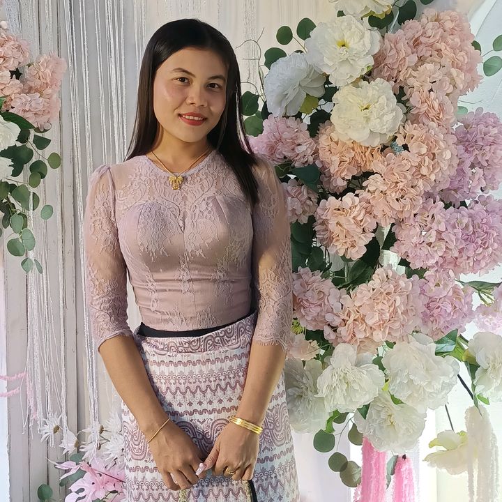 Thanda🌷(ထားဝယ်သူလေး)🌹