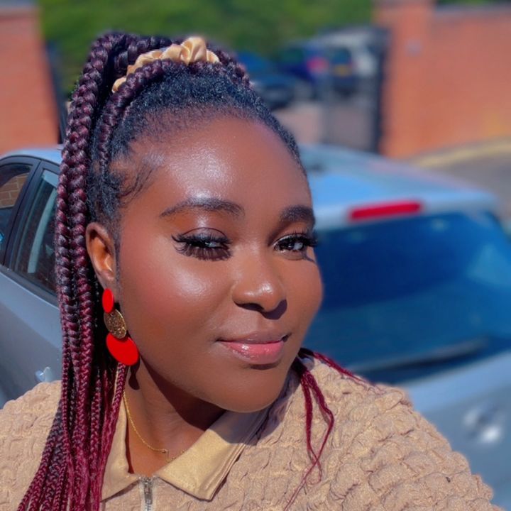 Piesie-Akua Aho)f3😘