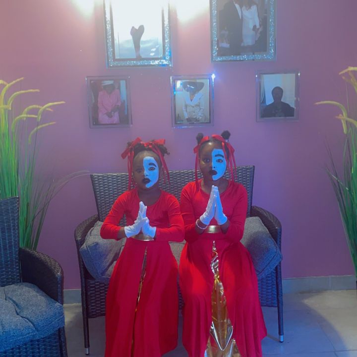 DivinePearlMimeDancers