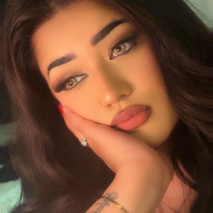 ZareenaKhanOfficial_🦋