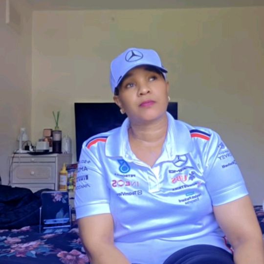 Caroline Gatimu  UK 🇬🇧 🇰🇪