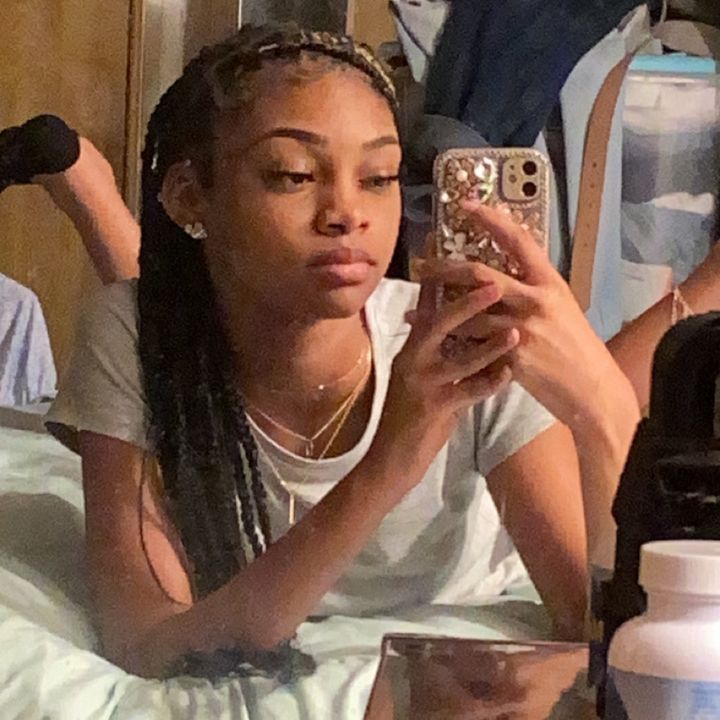 <33