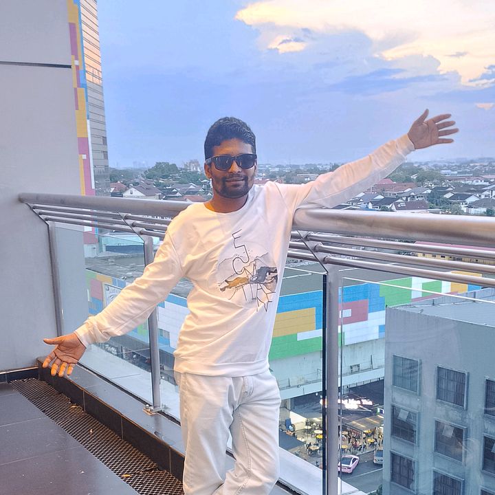 Roman⬅☝️🇧🇩🇲🇾