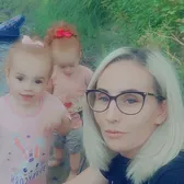 Redhead_Twin_mom