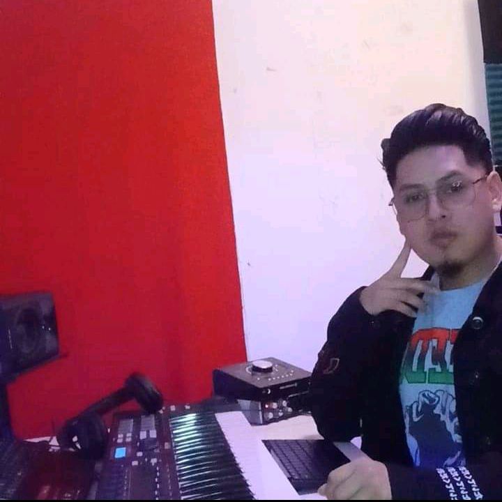 AZ PRODUCER