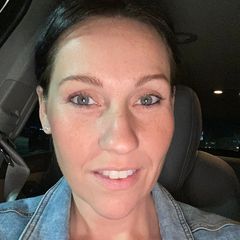 Courtney Kelly813