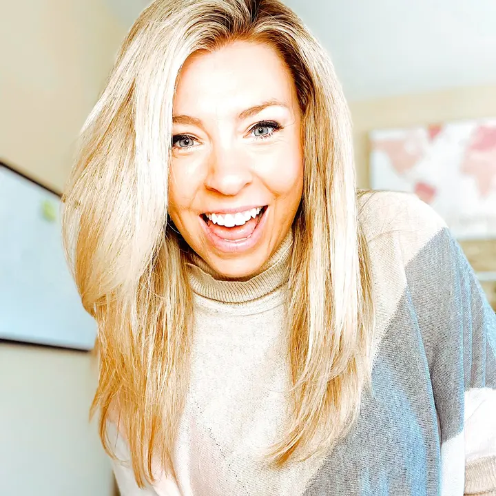 Sarah-MOM LIFE•FAITH•TTS