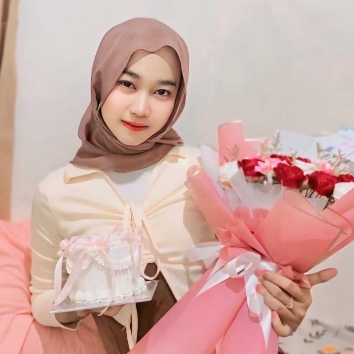 Intan Wn ˚🎧🌷。୨୧˚