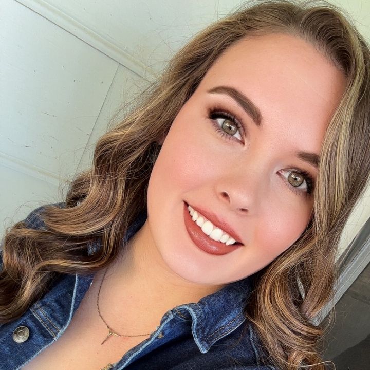 Amber Hutchings | SAHM 🖤📚