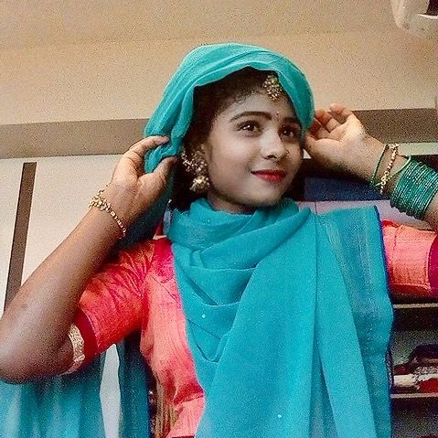 Roja🦋🦋🦋🦋🦋🦋🦋