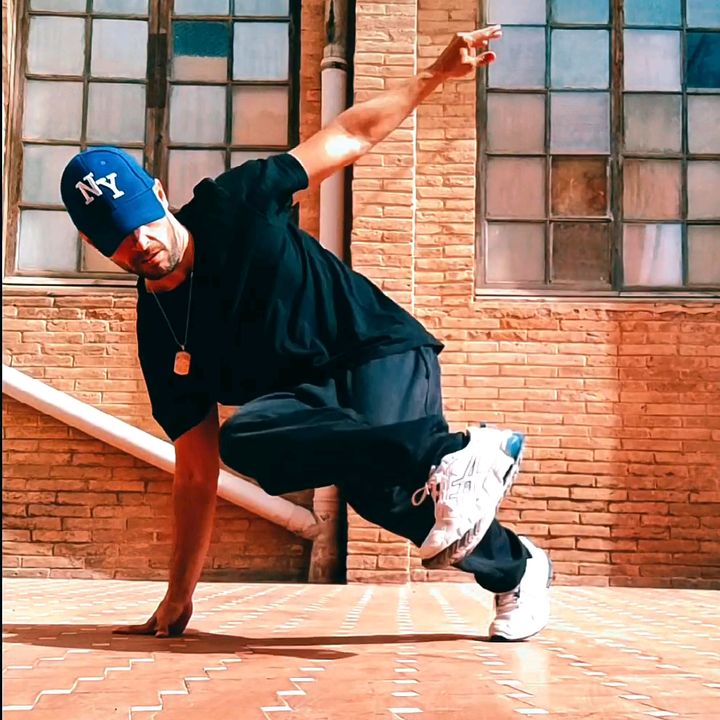 Break Dance Tutorial