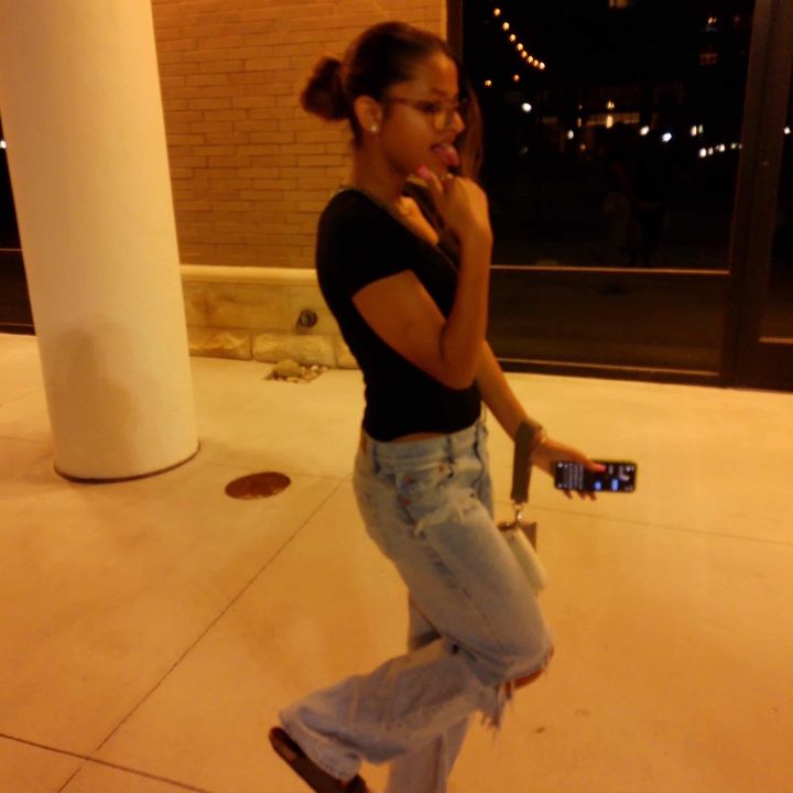 mckennaa ᥫ᭡.