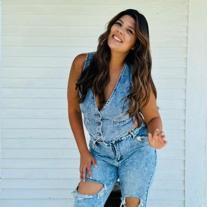 Courtney |UGC Mama