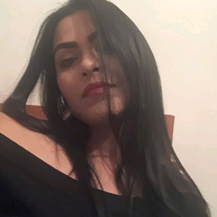 VERONICA PRADO LLC