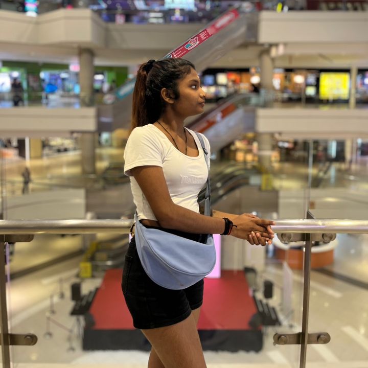 Gayathri🤍
