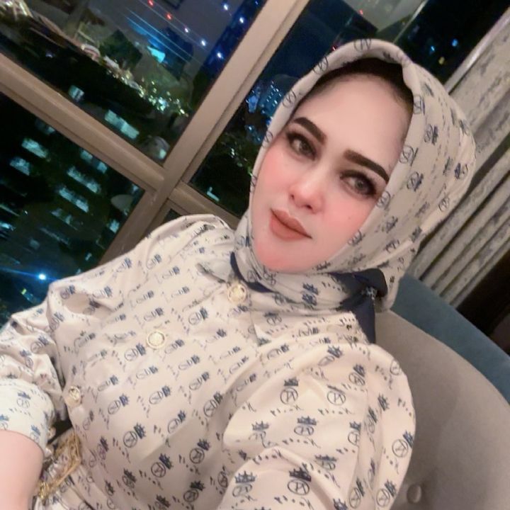 Rujak Syahrini Shop