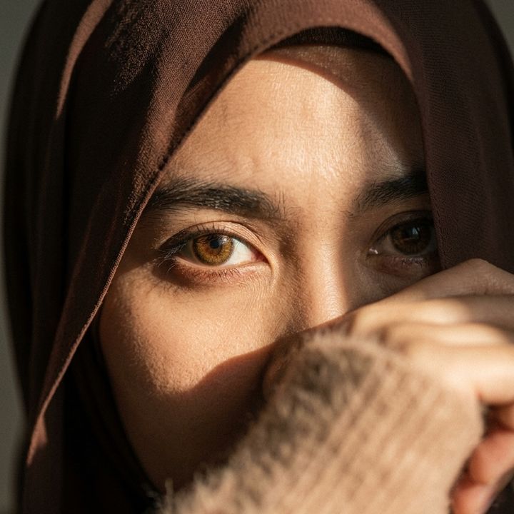IZATI | NADIA