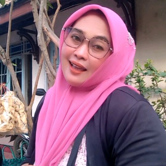 DERIDA WAHYU OLSHOP WONG PATI