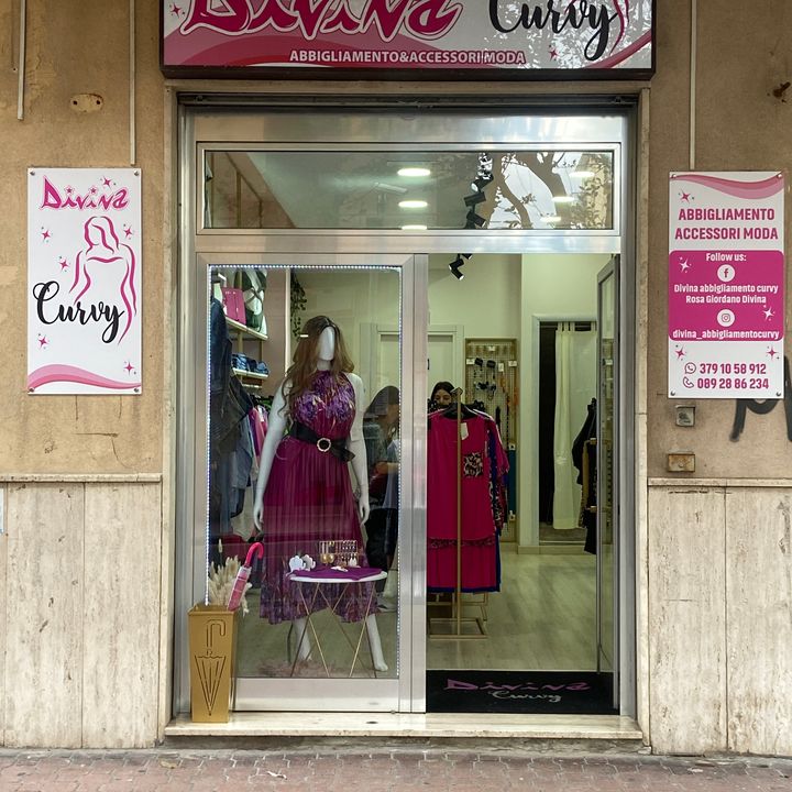 DivinaCurvy