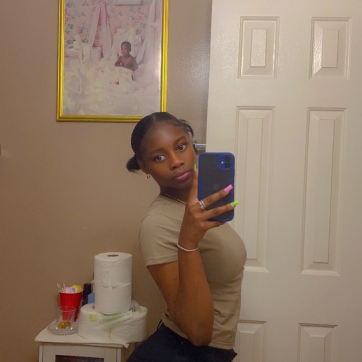 Noloveahh Ariia