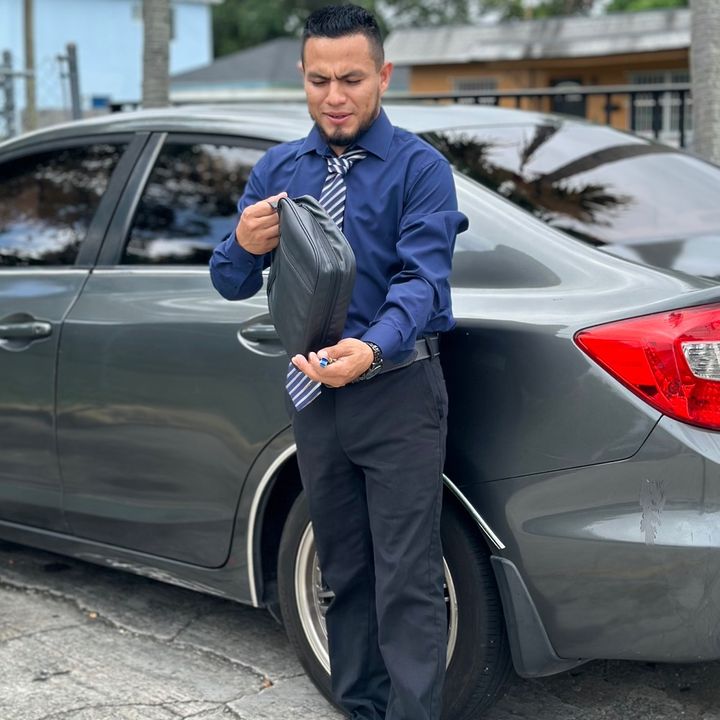 Carlos Santos..