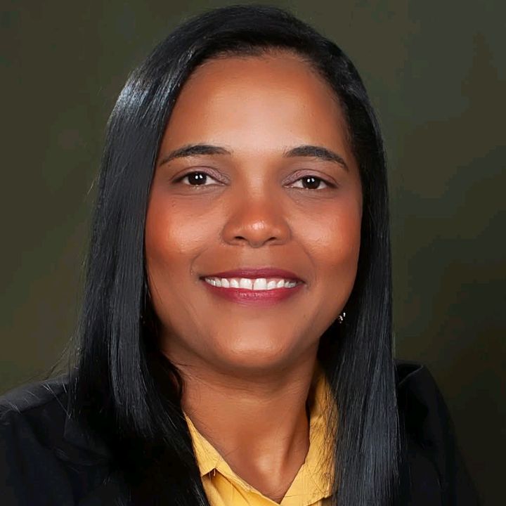 Elisabeth Real Estate agent