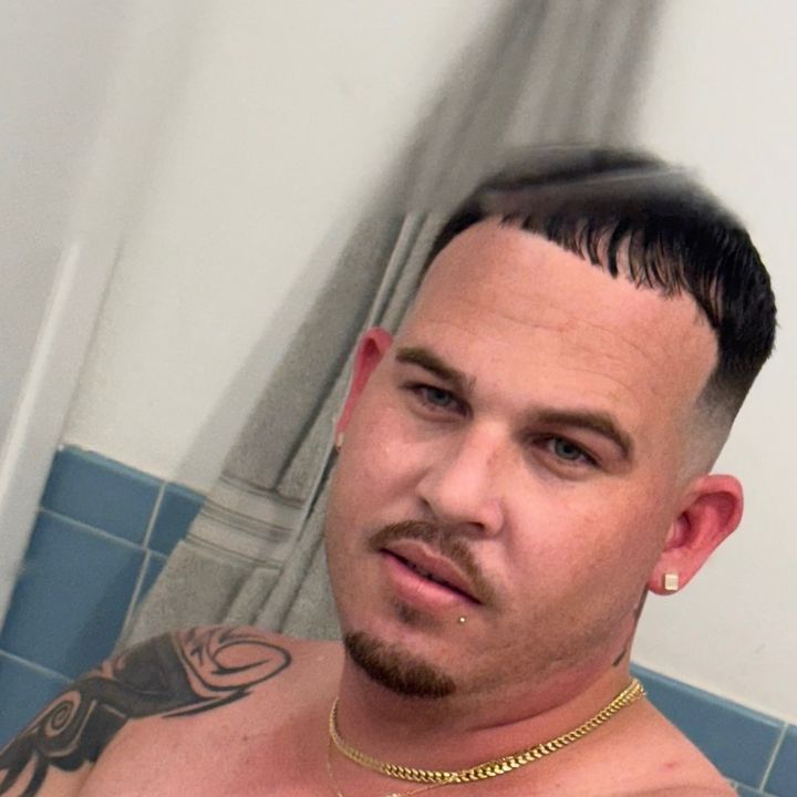 ツ🇨🇺𝑴𝒓.𝑪𝒉𝒂𝒓𝒍𝒊𝒆🇨🇺𖤍