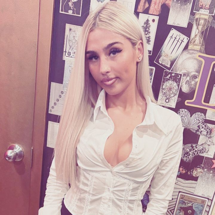 👸🏼