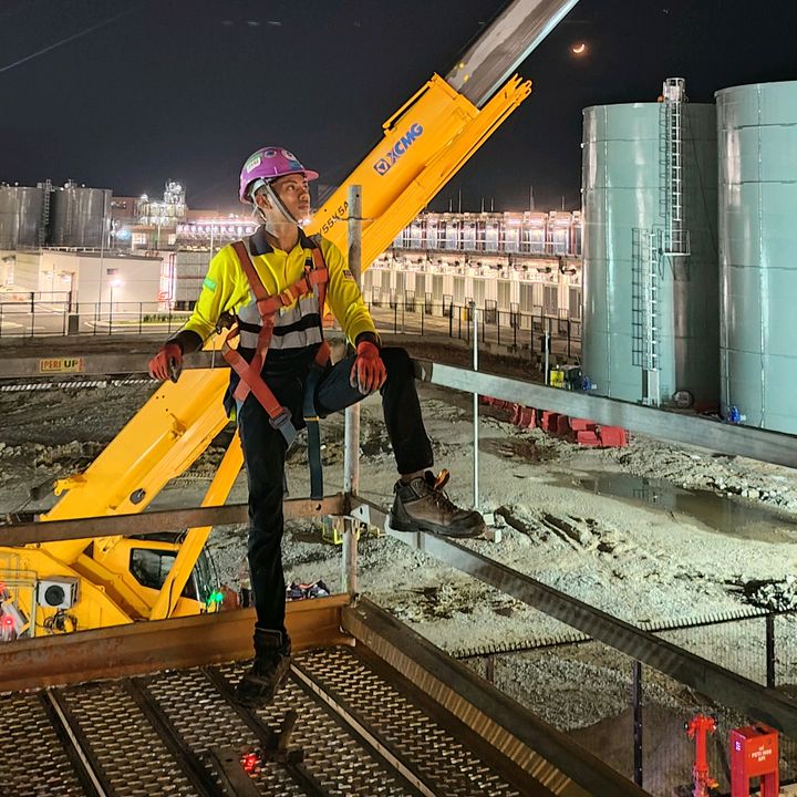 @ဆိပ်ဖြူသားလေး 🇲🇲💵👷🇲🇾