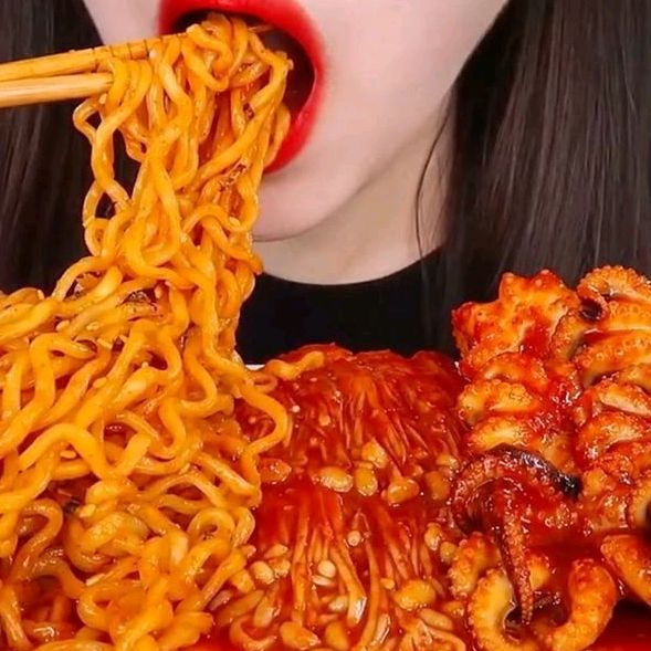 ASMR & MUKBANG ♨️