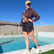 Nikki 🤎 business travel mom