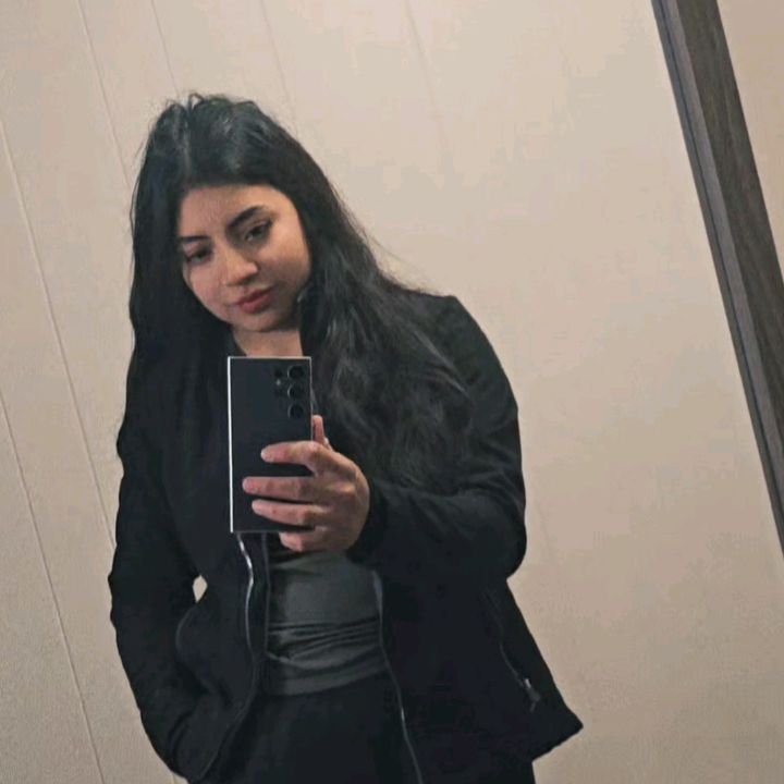 Maribel L