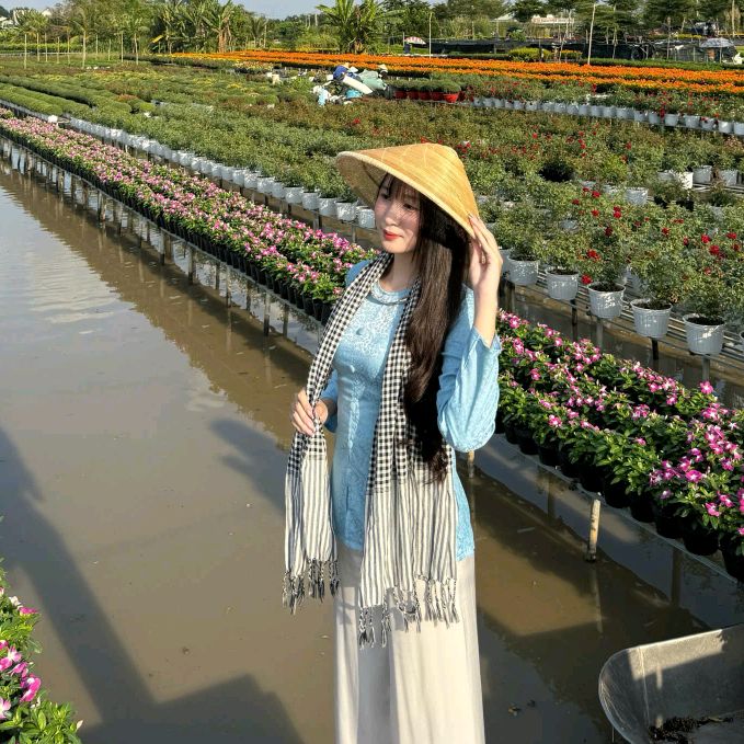 Hồng Nhung