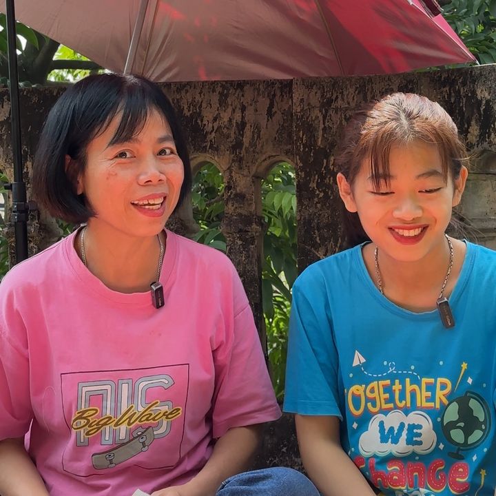 Chị Mẹ Con Em