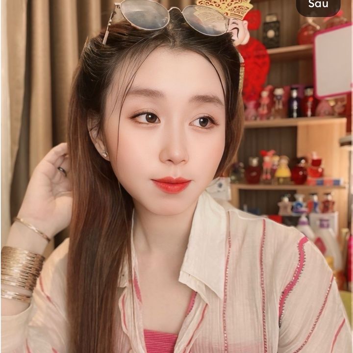 Trân Trân Nước Hoa Charme