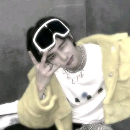 🤍𝓗𝔂𝓾𝓷𝓳𝓲𝓷.𝓡𝓪𝓷𝓽𝓼💛